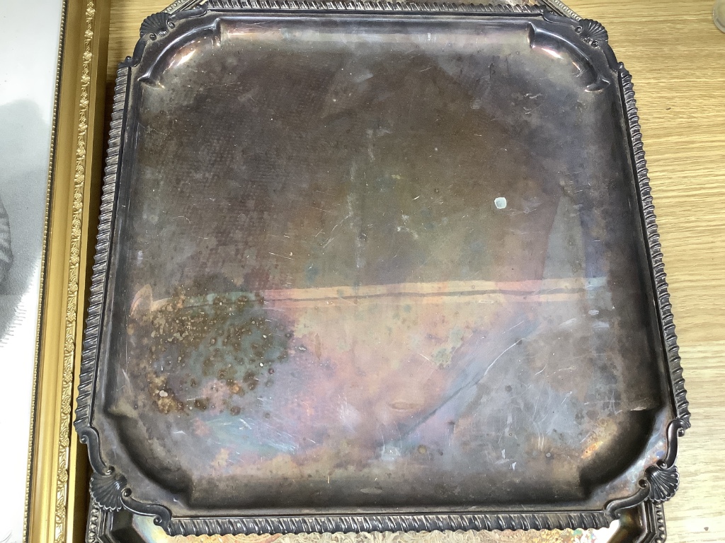 A plated tray, a salver and a cased set of fish eaters